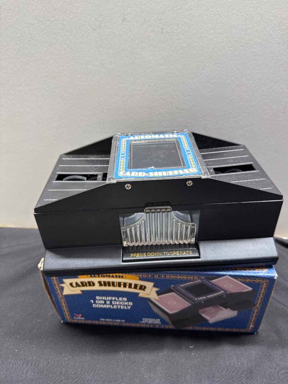 Cardinal Automatic Card Shuffler For 1 Or 2 Decks With Original Box Battery Oper